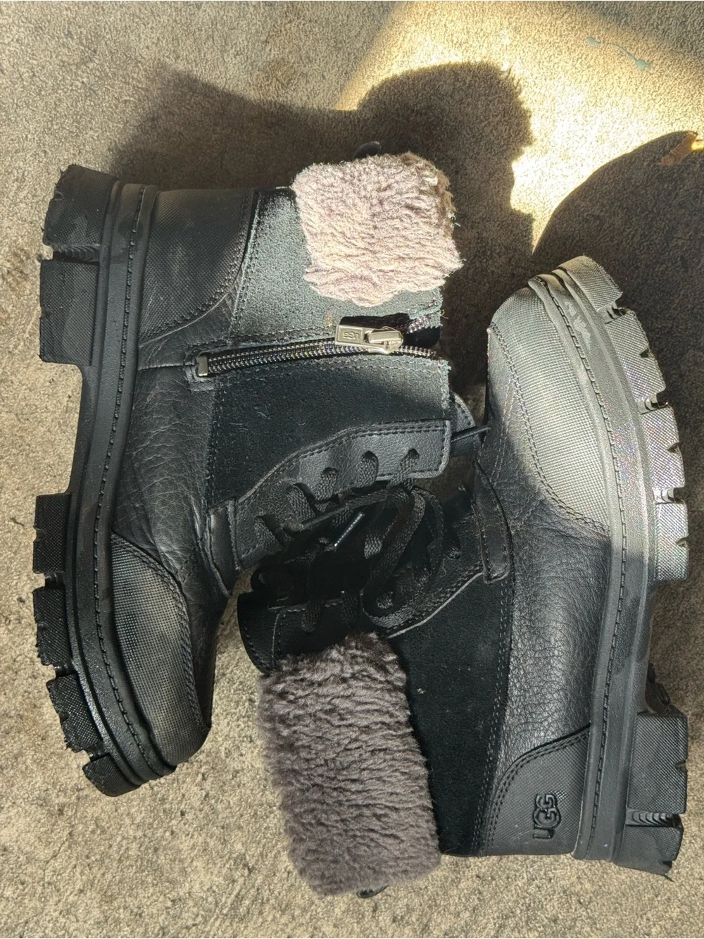 UGG girls Black Fur-Trim Lace-Up Boot